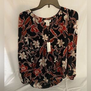 NWT Cupcakes and cashmere long sleeved floral women’s blouse size small